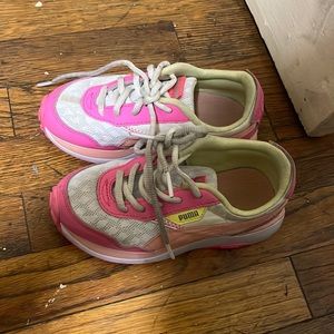 Girl Kid Pumas